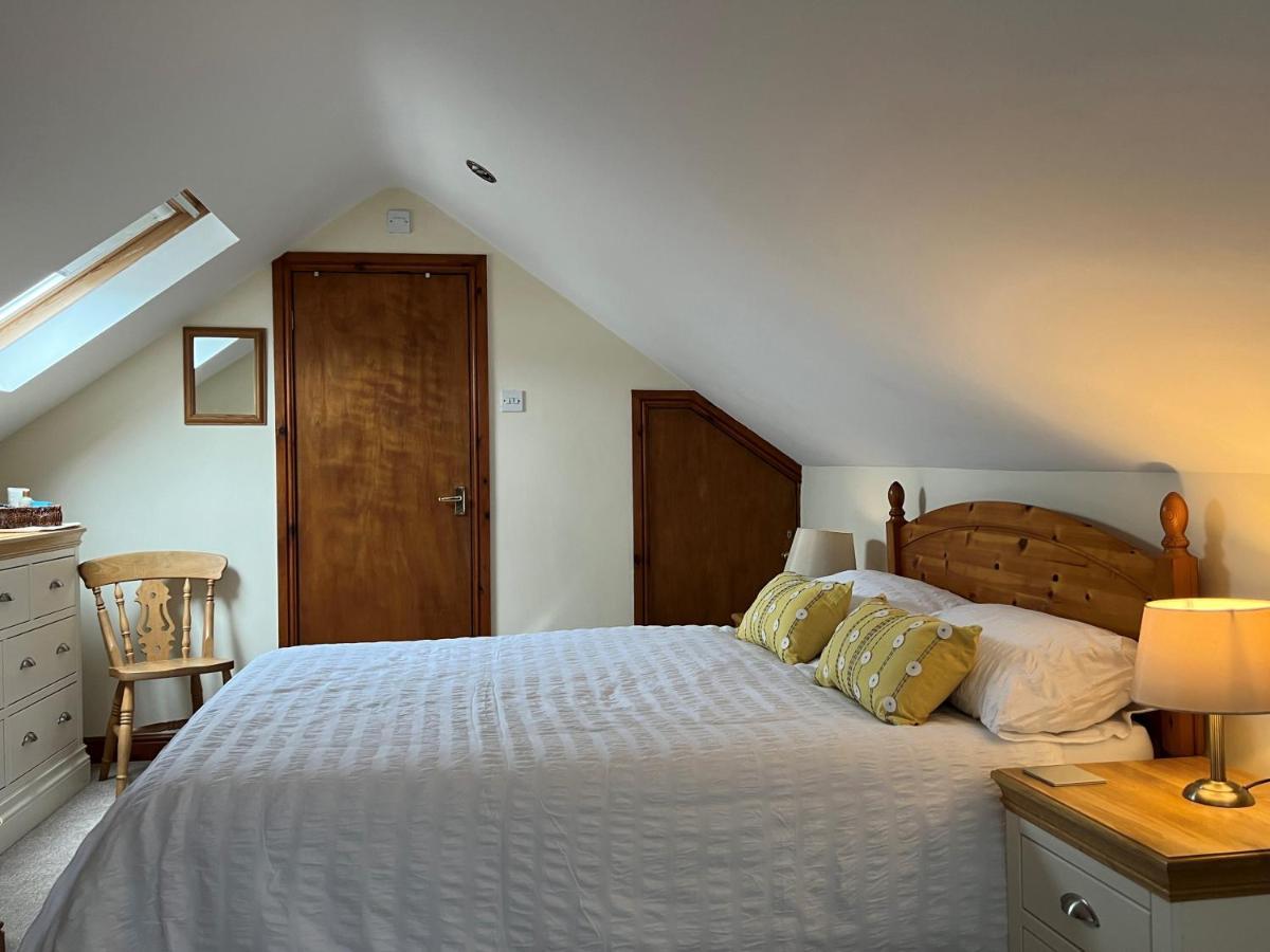 Cheerful 3 Bedroom Cottage In Central Location 앰블사이드 외부 사진