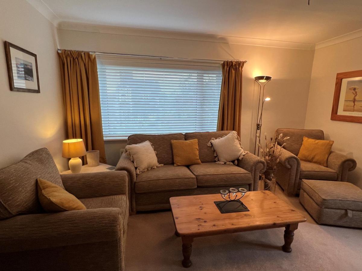 Cheerful 3 Bedroom Cottage In Central Location 앰블사이드 외부 사진